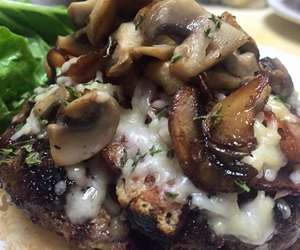 steak with mushrooms