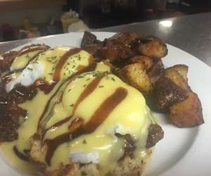 eggs benedict with home fries